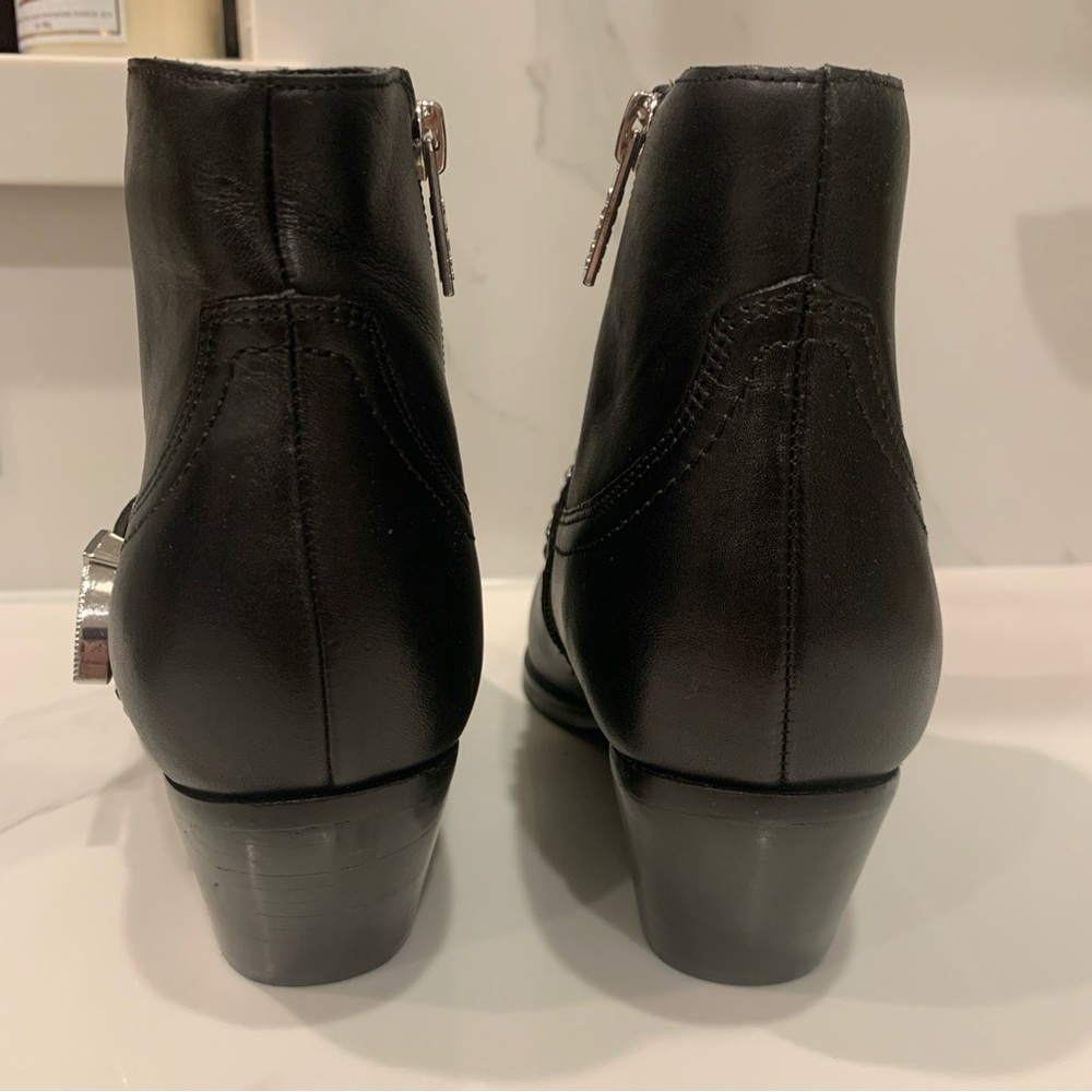 Guess Hermina Black Leather Moto Studded Western Ankle Boots Bootie 6.5 Cowboy - Picture 8 of 12